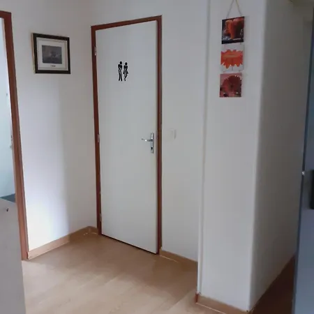 Apartment Lo Forat Dins La Paret