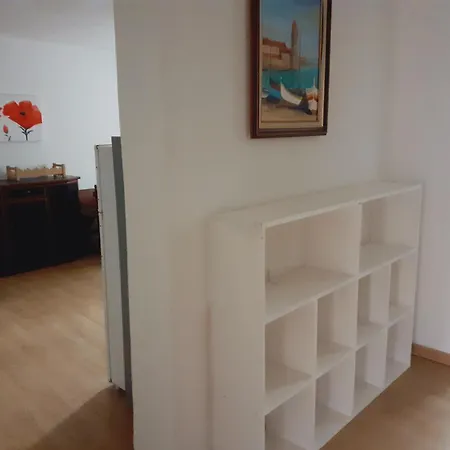 Apartment Lo Forat Dins La Paret